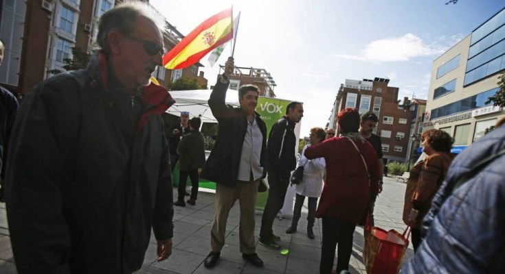 Desde su demostración de fuerza en el Palacio de Vistalegre, Vox ha comenzado su andanza en barrios del sur de Madrid como Vallecas, Carabanchel, Vicálvaro, Villaverde o Usera. Los fascistas…