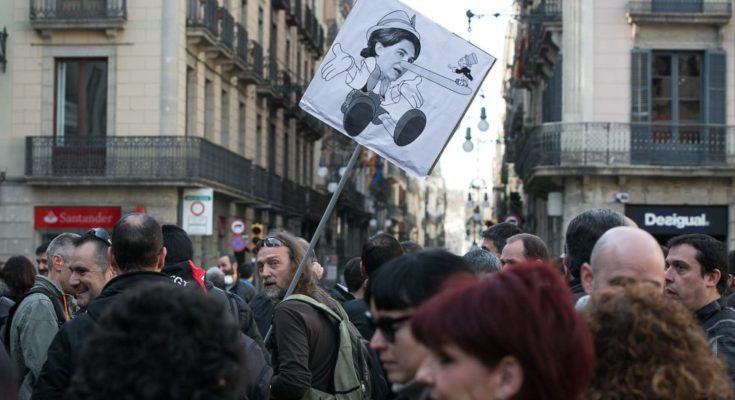  
La trajectòria com alcaldessa d’Ada Colau va començar el 2015 amb una campanya que proposava la restricció dels hotels de cinc estrelles a la ciutat de Barcelona per intentar frenar…
