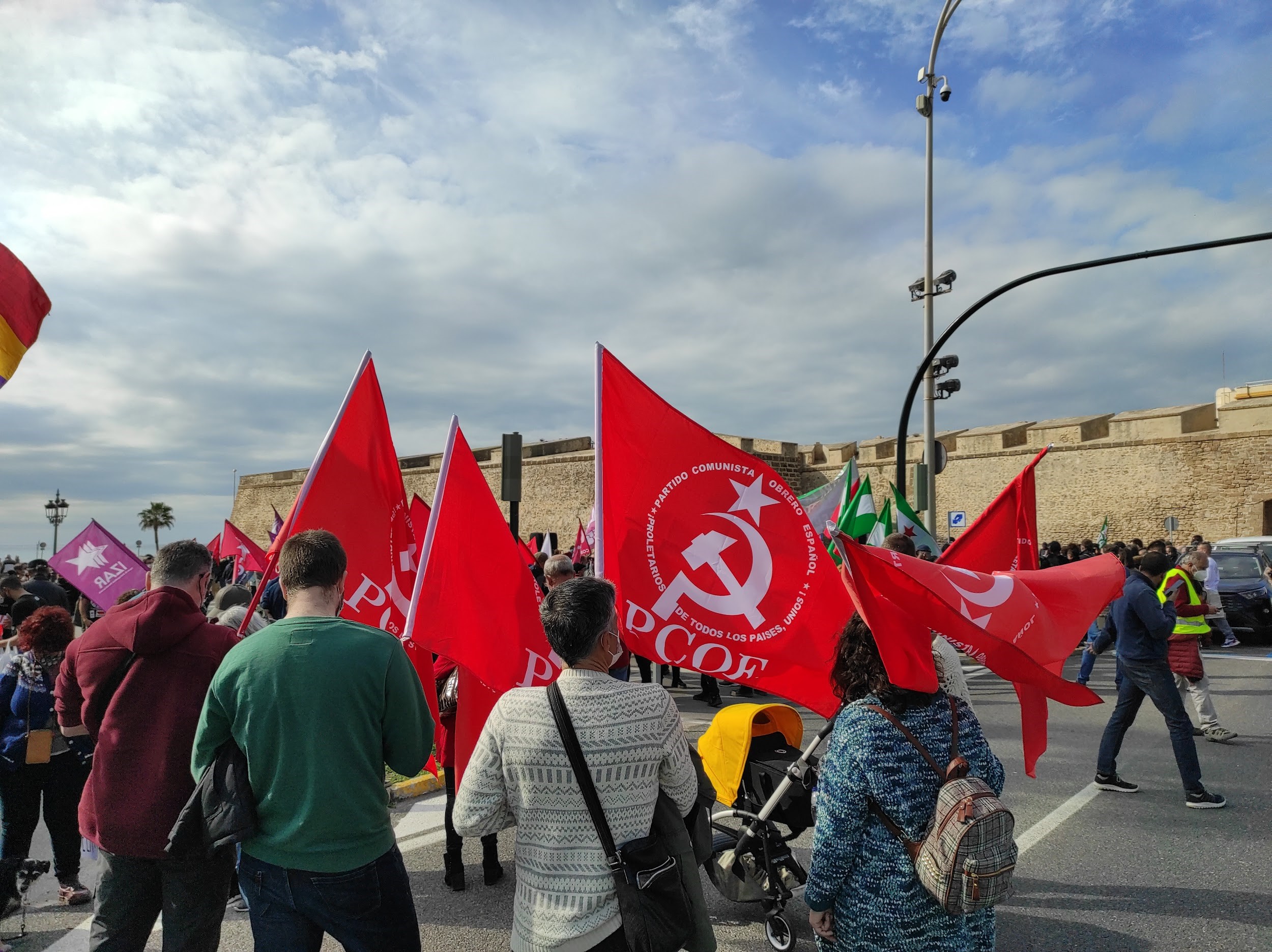 El PCOE en la Manifestación de Cádiz contra la represión
