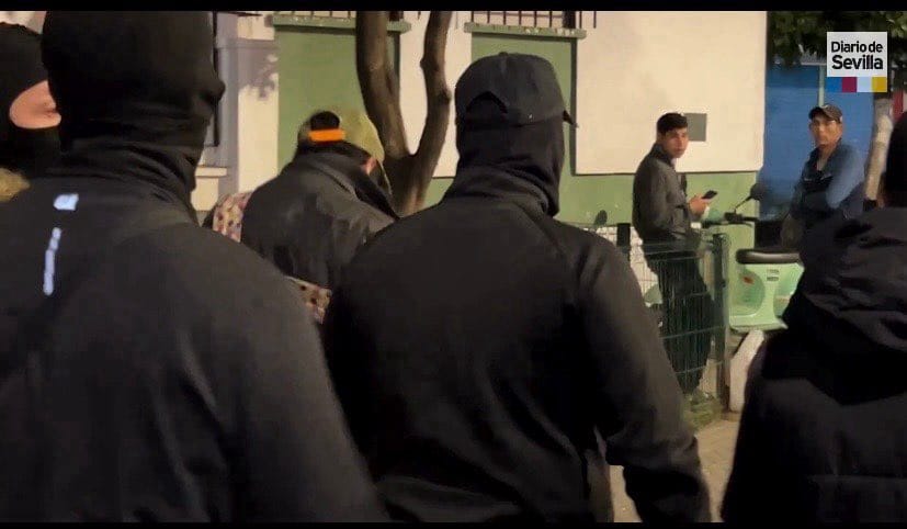 Contra los grupos fascistas organizados en el barrio del Cerezo